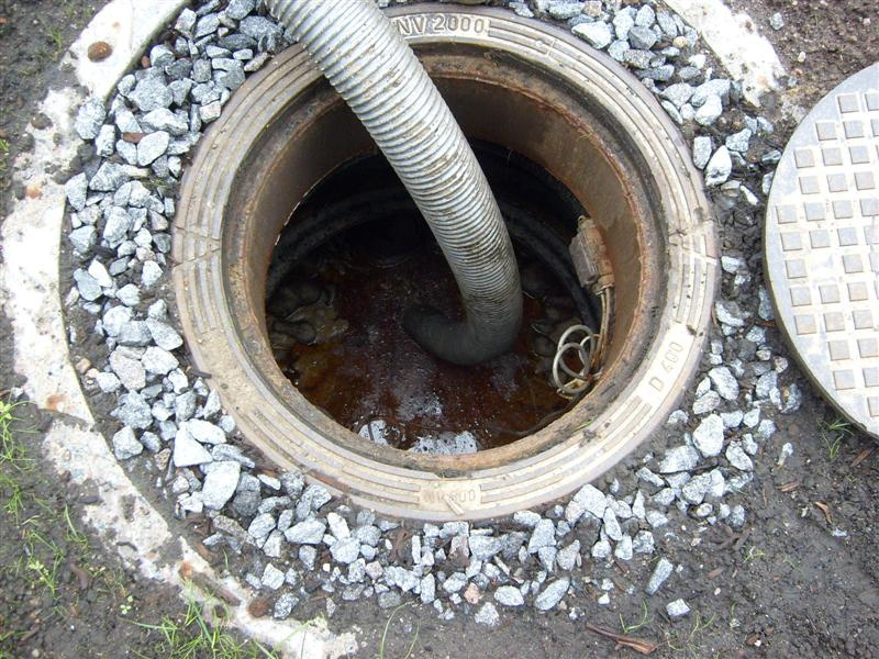 Откачка дренажных и канализационных колодцев в Зеленограде